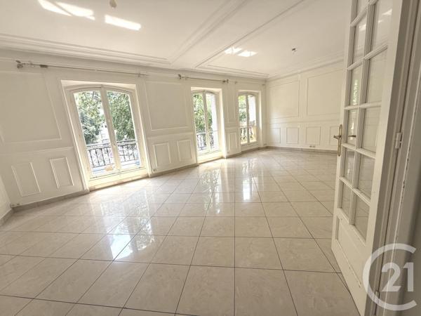 Appartement F5 à vendre  5 pièces - 111,09 m 2   PARIS  - 75011