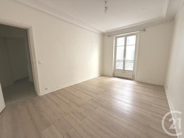 Appartement F5 à vendre  5 pièces - 111,09 m 2   PARIS  - 75011