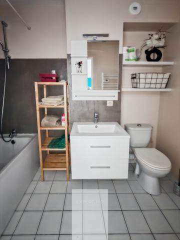 Pontault-Combault (77340) Grand studio meublé avec balcon + parking – Idéal investissement ou 1er achat à Pontault-Combault