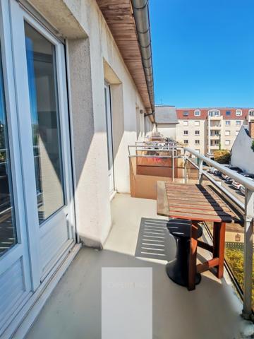 Pontault-Combault (77340) Grand studio meublé avec balcon + parking – Idéal investissement ou 1er achat à Pontault-Combault