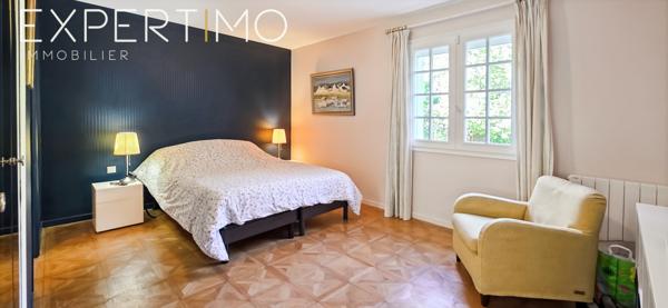 La Norville (91290) Propriété familiale de standing de 228 m² au cœur d’un parc arboré de 4 539 m²