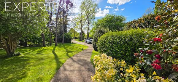 La Norville (91290) Propriété familiale de standing de 228 m² au cœur d’un parc arboré de 4 539 m²