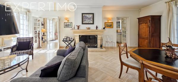 La Norville (91290) Propriété familiale de standing de 228 m² au cœur d’un parc arboré de 4 539 m²
