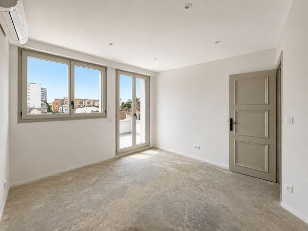 TOULOUSE - GRAND ROND - T4 DUPLEX, 3 TERRASSES, ASCENSEUR, CAVE , Toulouse