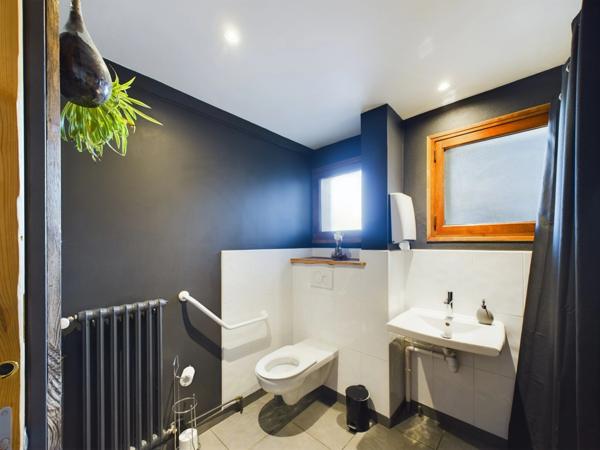 Dpt Savoie (73), à vendre restaurant avec appartement de fonction