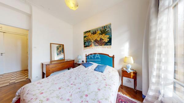 NICE - FLEURS / F. GROSSO : VASTE 2 PIÈCES AVEC BALCON CÔTÉ EST