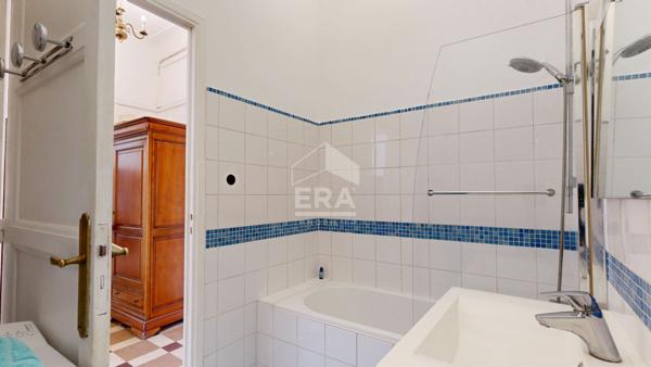 NICE - FLEURS / F. GROSSO : VASTE 2 PIÈCES AVEC BALCON CÔTÉ EST