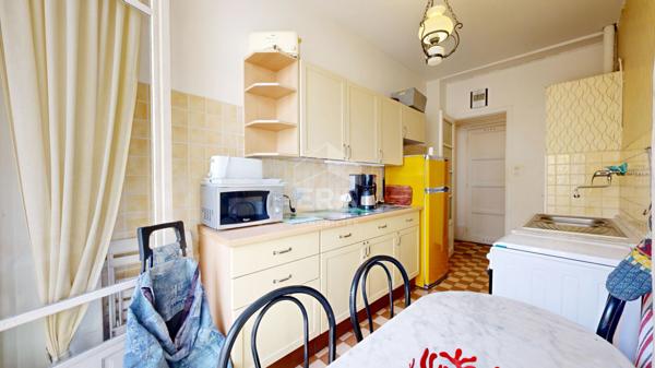 NICE - FLEURS / F. GROSSO : VASTE 2 PIÈCES AVEC BALCON CÔTÉ EST