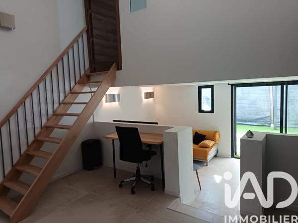 Maison à vendre 10 pièces 225 m² Nîmes-Saint-Césaire