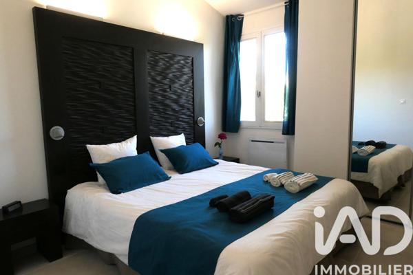 Maison à vendre 10 pièces 225 m² Nîmes-Saint-Césaire