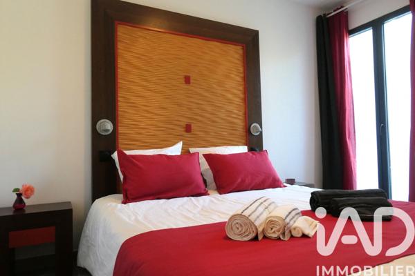 Maison à vendre 10 pièces 225 m² Nîmes-Saint-Césaire