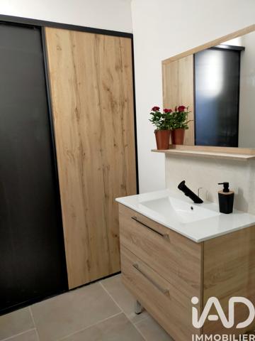 Maison à vendre 10 pièces 225 m² Nîmes-Saint-Césaire