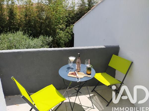 Maison à vendre 10 pièces 225 m² Nîmes-Saint-Césaire
