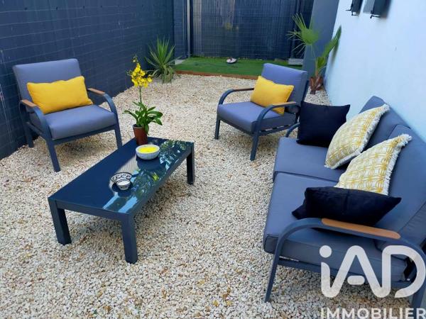 Maison à vendre 10 pièces 225 m² Nîmes-Saint-Césaire