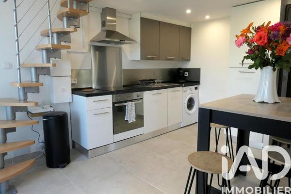 Maison à vendre 10 pièces 225 m² Nîmes-Saint-Césaire