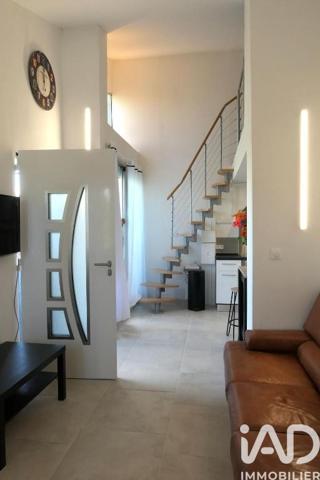 Maison à vendre 10 pièces 225 m² Nîmes-Saint-Césaire