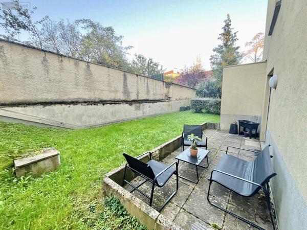 Appartement à vendre à Besançon dans le Doubs (25000), ref : 25006-73-2025   
rue des Vieilles Perrières