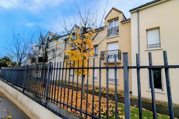 Appartement rénové dans belle résidence