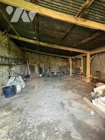 Hôpital de QUESSOY - Maison en pierres, dépendance et terrain