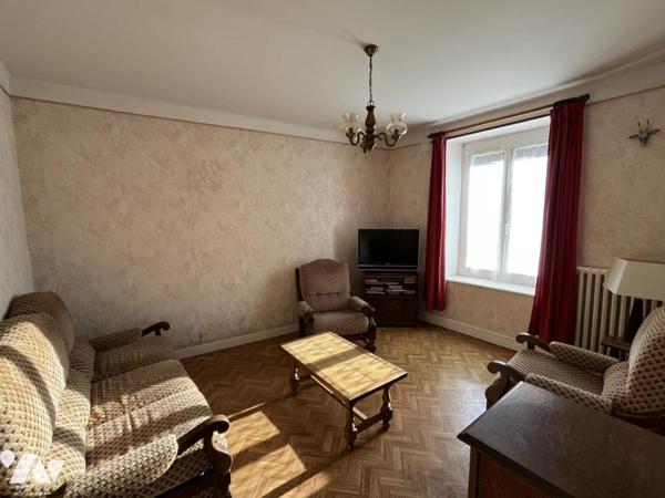 Hôpital de QUESSOY - Maison en pierres, dépendance et terrain