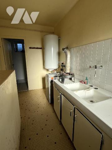 Hôpital de QUESSOY - Maison en pierres, dépendance et terrain