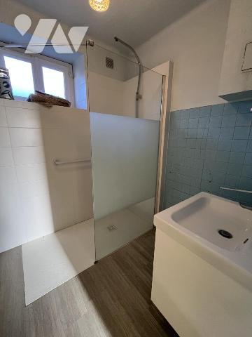 Hôpital de QUESSOY - Maison en pierres, dépendance et terrain