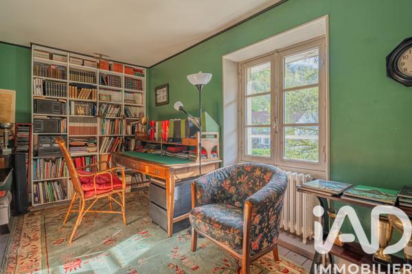 Maison à vendre 10 pièces 231 m² Saint-Martin-d'Uriage
