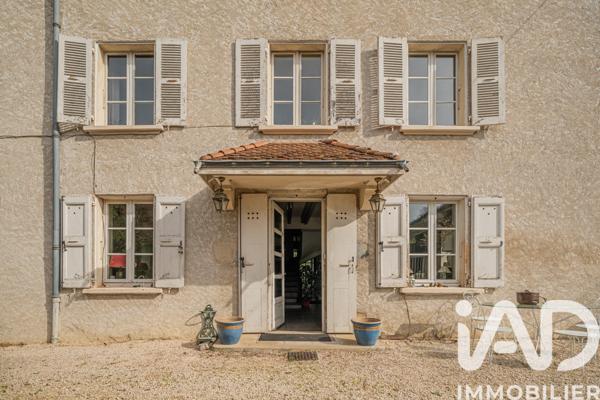 Maison à vendre 10 pièces 231 m² Saint-Martin-d'Uriage