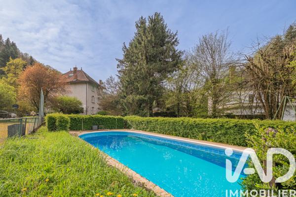 Maison à vendre 10 pièces 231 m² Saint-Martin-d'Uriage