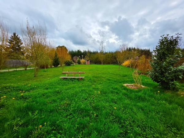 Contemporaine 4 chambres avec grande pièce de vie !