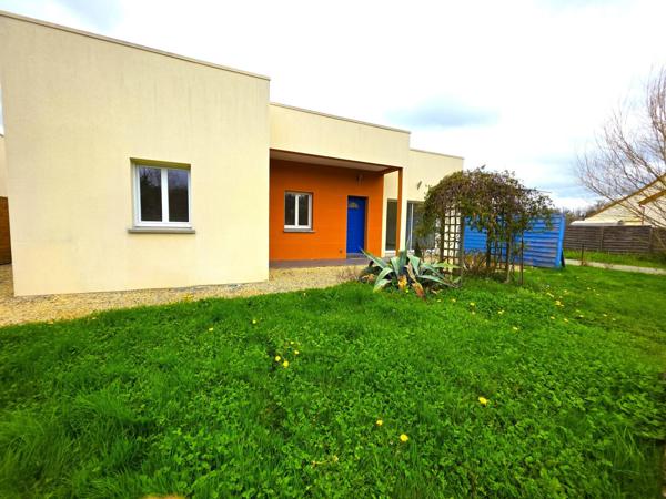 Contemporaine 4 chambres avec grande pièce de vie !