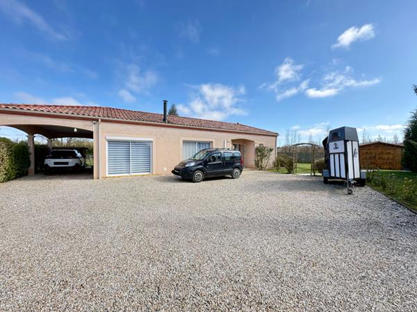 47110 SAINTE LIVRADE SUR LOT Maison de plain pied sainte Livrade sur lot avec piscine
