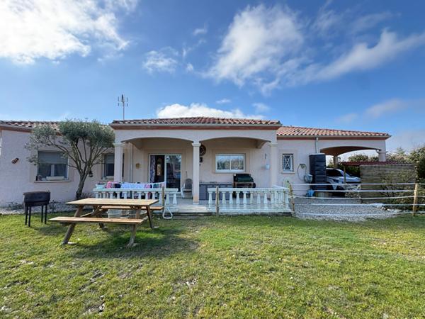 47110 SAINTE LIVRADE SUR LOT Maison de plain pied sainte Livrade sur lot avec piscine