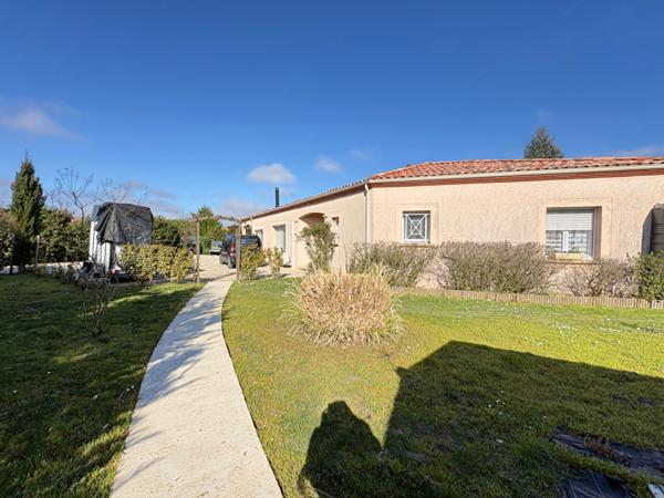 47110 SAINTE LIVRADE SUR LOT Maison de plain pied sainte Livrade sur lot avec piscine