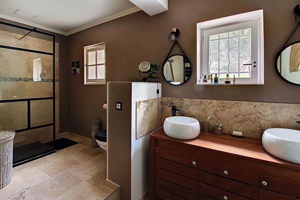 EXCLUSIVITE À VENDRE - VIDAUBAN - Maison T4 avec VUE 88 m² sur 3856m² de terrain arboré en restanques