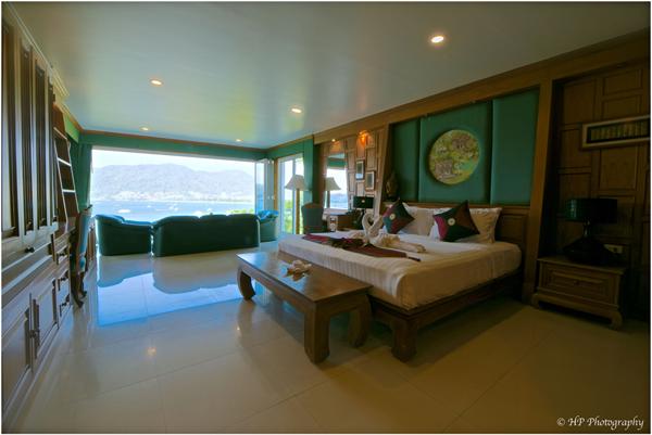 Villa de 12 chambres avec 2 piscines à vendre à Patong, Phuket