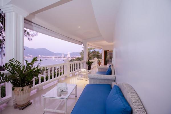 Villa de 12 chambres avec 2 piscines à vendre à Patong, Phuket