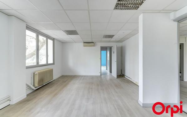 Appartement à vendre    5 pièces • 115,92 m2 Caluire-et-Cuire