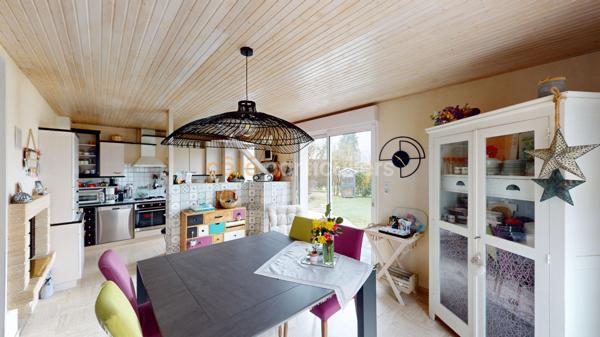 Vente Maison93 m² - 4 Pièces - LES HERBIERS (85500)