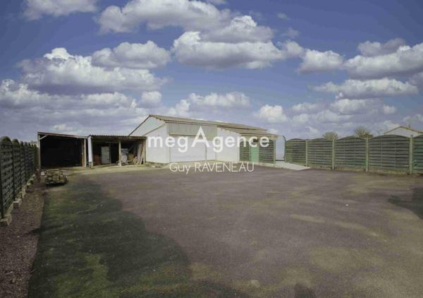Maison à THOUARS, 79100 - 7 pièces 167m²
