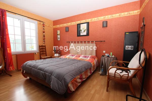 Maison à THOUARS, 79100 - 7 pièces 167m²