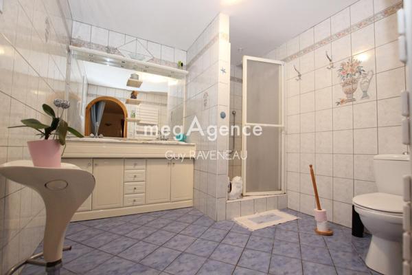 Maison à THOUARS, 79100 - 7 pièces 167m²