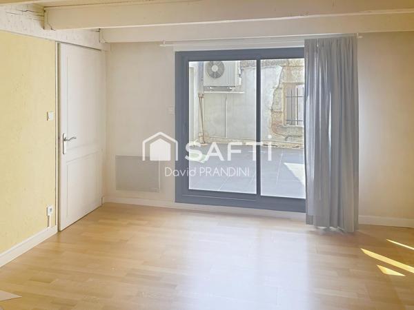 Grand appartement 152m²,  beaux volumes, terrasse sans vis à vis