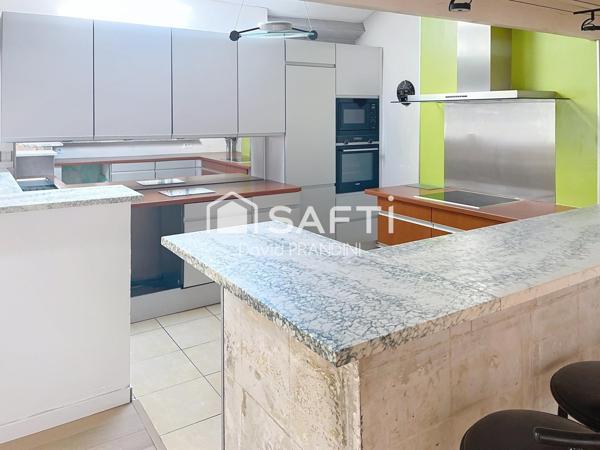 Grand appartement 152m²,  beaux volumes, terrasse sans vis à vis