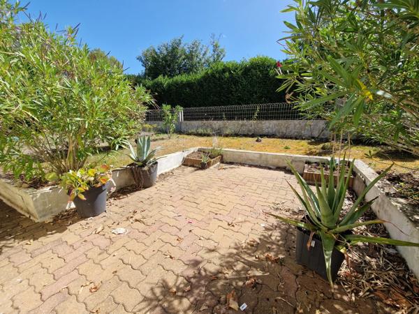 Maison à vendre 4 pièces SAINT JEAN D'ANGELY (17) 95 m² habitables- garage- jardin