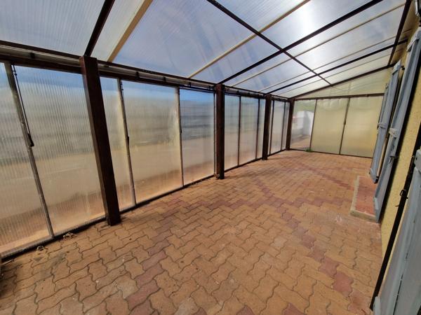 Maison à vendre 4 pièces SAINT JEAN D'ANGELY (17) 95 m² habitables- garage- jardin