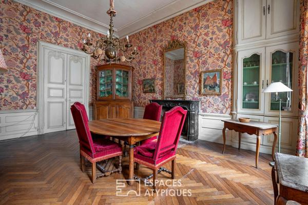 Élégance XVIIIe au cœur de la Cité Nantaise un appartement à réinventer