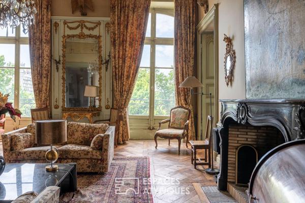 Élégance XVIIIe au cœur de la Cité Nantaise un appartement à réinventer