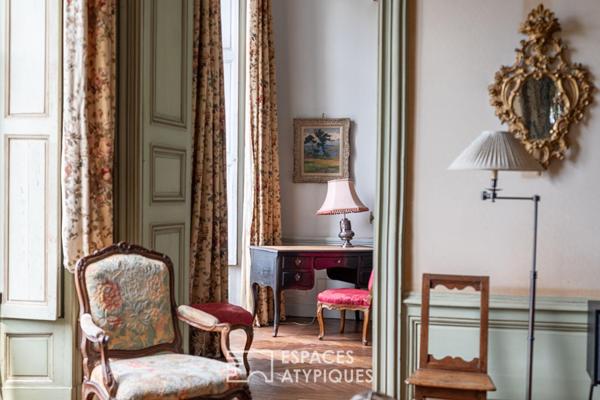 Élégance XVIIIe au cœur de la Cité Nantaise un appartement à réinventer