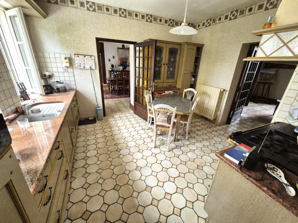 Maison 14 pièces - 345 m²